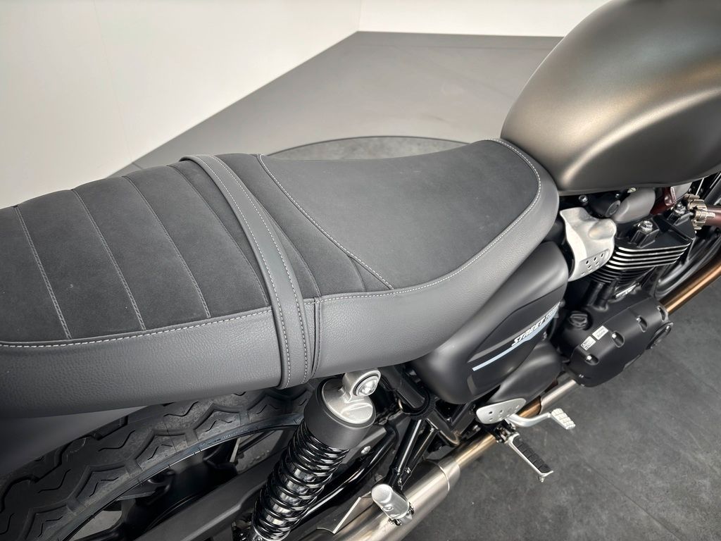 Fahrzeugabbildung Triumph STREET TWIN *1. HAND *WENIG KILOMETER