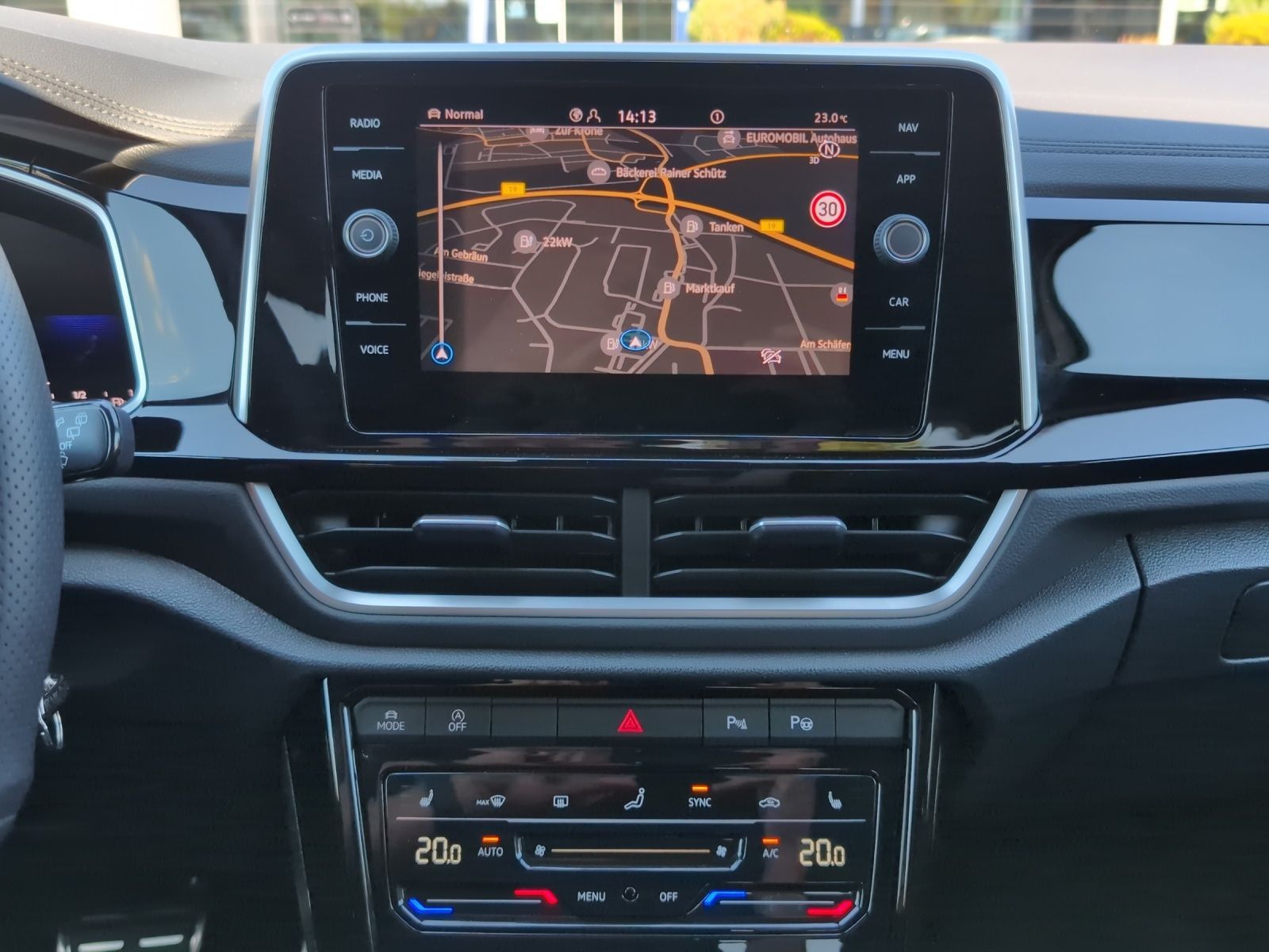 Volkswagen T-Roc - Bild 8