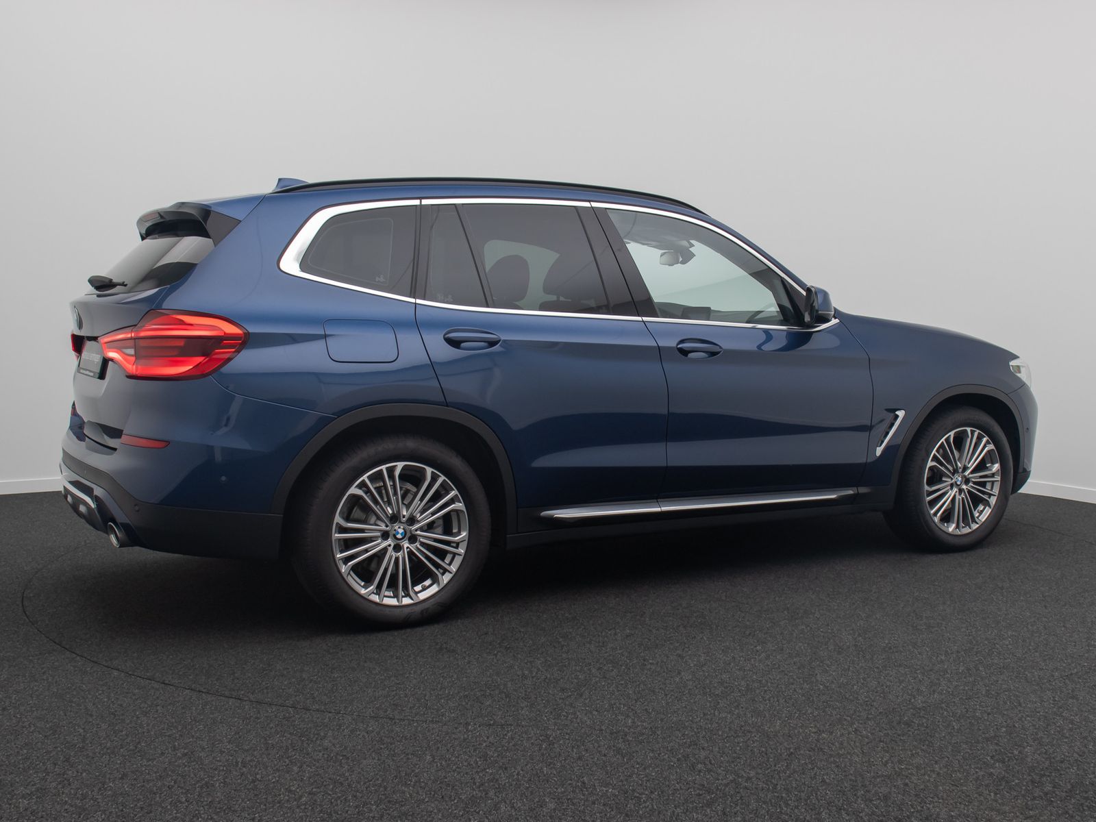 Fahrzeugabbildung BMW X3 xD20d Luxury Line Kamera AHK HUD Alarm 19Zoll