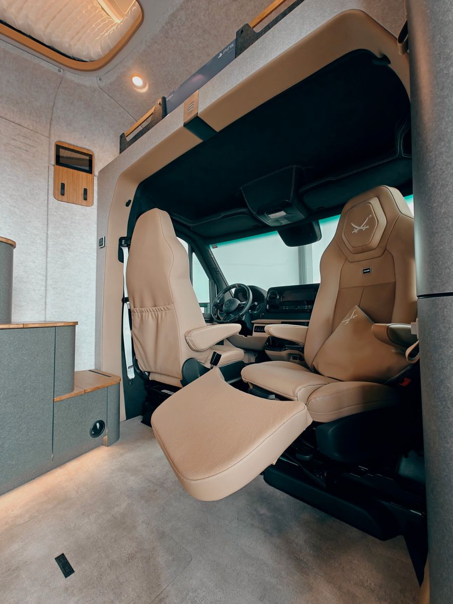 Fahrzeugabbildung HYMER / ERIBA / HYMERCAR VENTURE S 4x4² SANSIBAR LTD. by palmo
