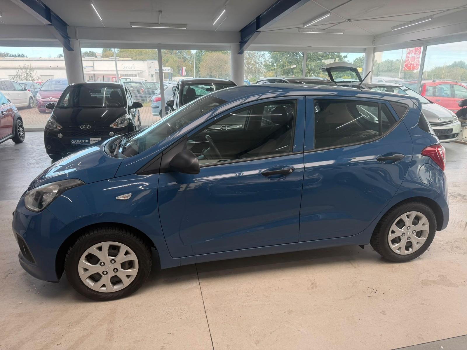 Hyundai i10 1.0 FIFA World Cup Edition