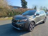 Peugeot 5008 Allure - Peugeot 5008 Allure mit Diesel-Antrieb