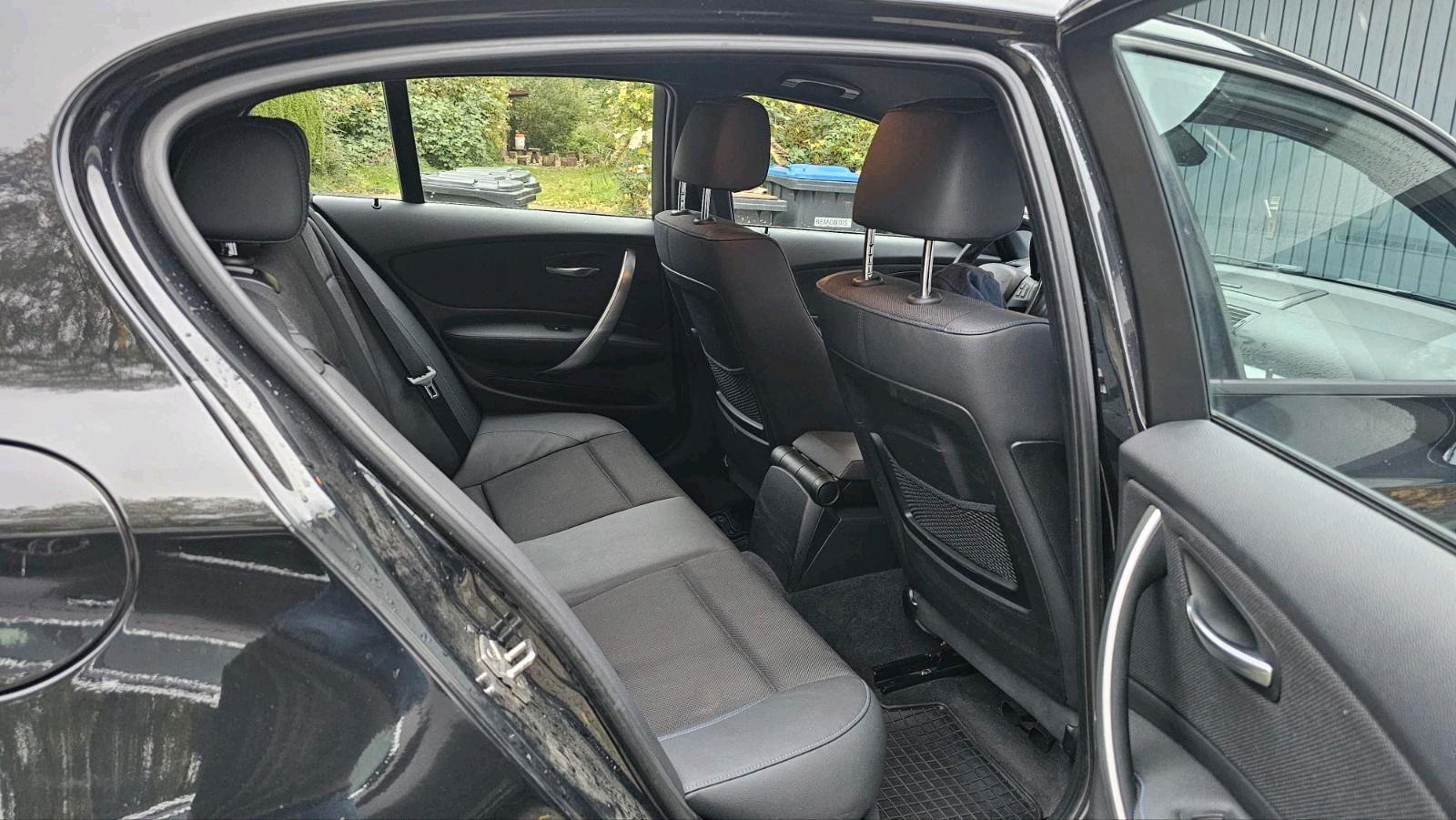 BMW 120 2011 — interior