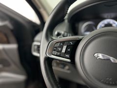JAGUAR F-PACE R-Sport 4x4 PANO/ MERIVAN /1.HD / 81.tKM JAGUAR F-PACE R-Sport 4x4 PANO/ MERIVAN /1.HD / 81.tKM