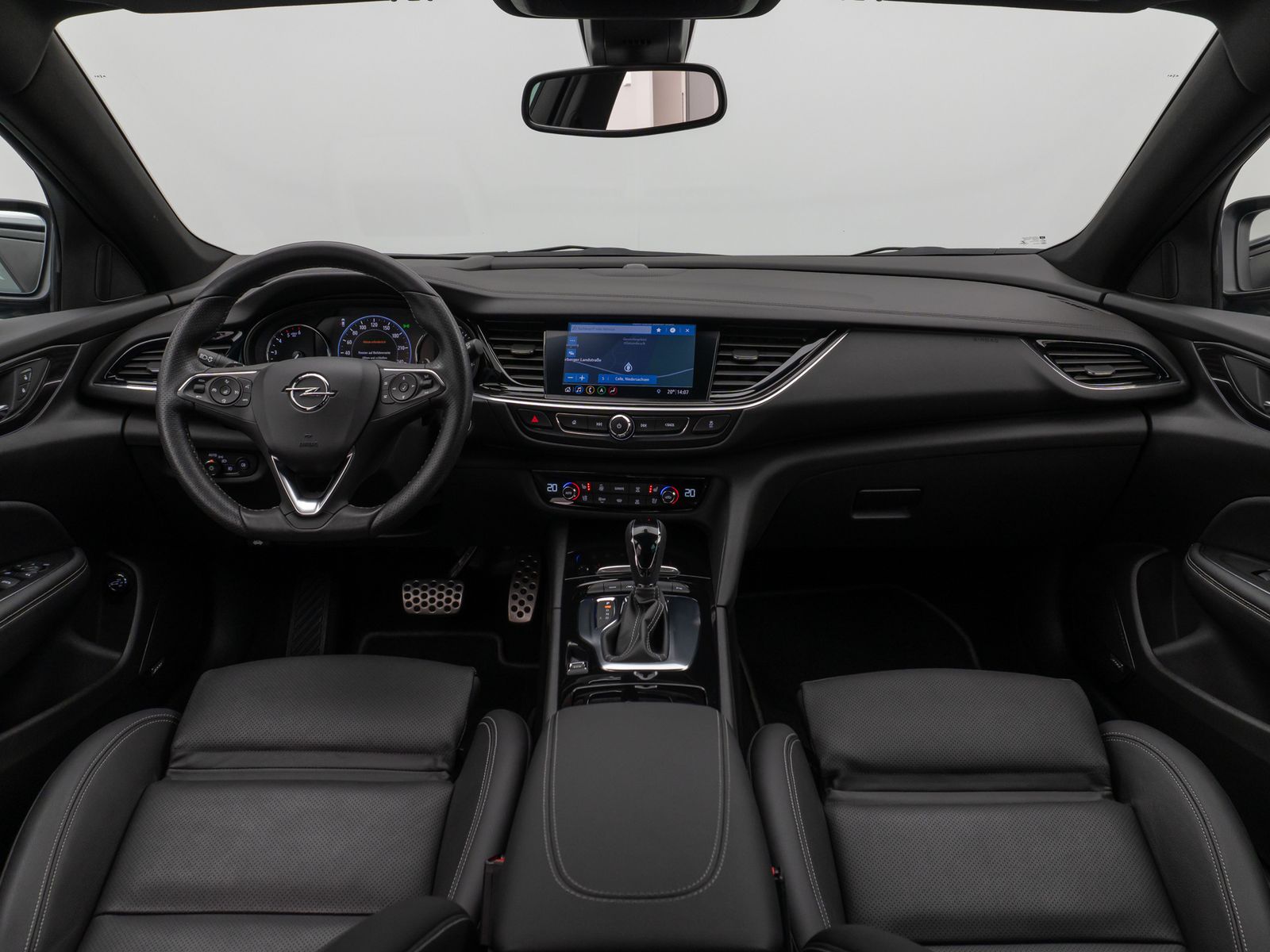 Fahrzeugabbildung Opel Insignia B Sports GSLine Plus 4x4 Kamera HUD AHK