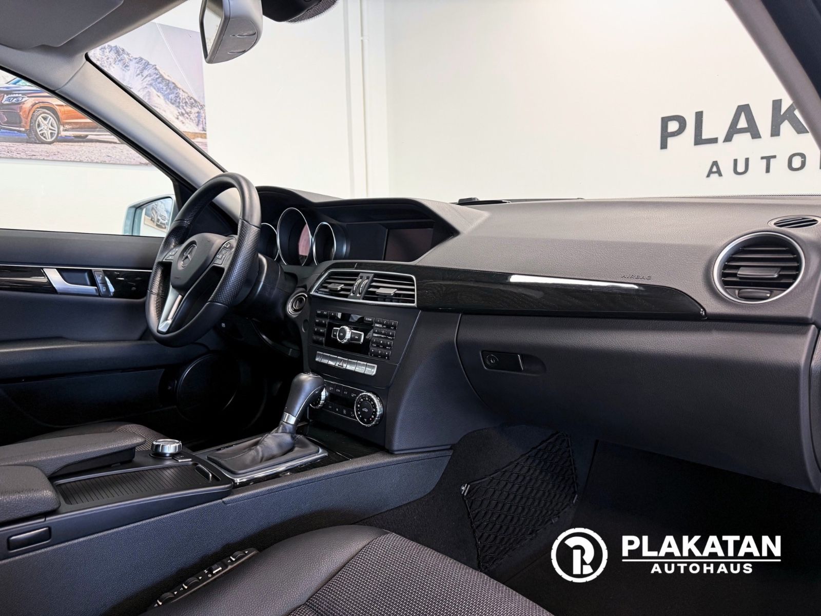 Fahrzeugabbildung Mercedes-Benz C 350 CDI Navi Tempomat Bi-Xenon MB-Service