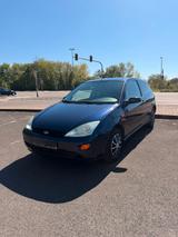 Ford Focus 1,4 Benzin - gebrauchte Ford Focus aus dem Jahr 2000