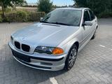 BMW e46 318i Klima/Sitz-Heiz/Schiebedach/1... - BMW 318 aus 2001: 318i