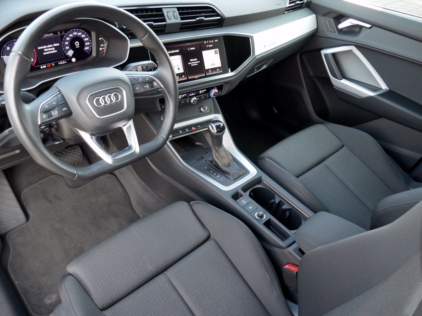 Fahrzeugabbildung Audi Q3 35 Advanced 2.0 TDI S-tronic | LED PDC ACC