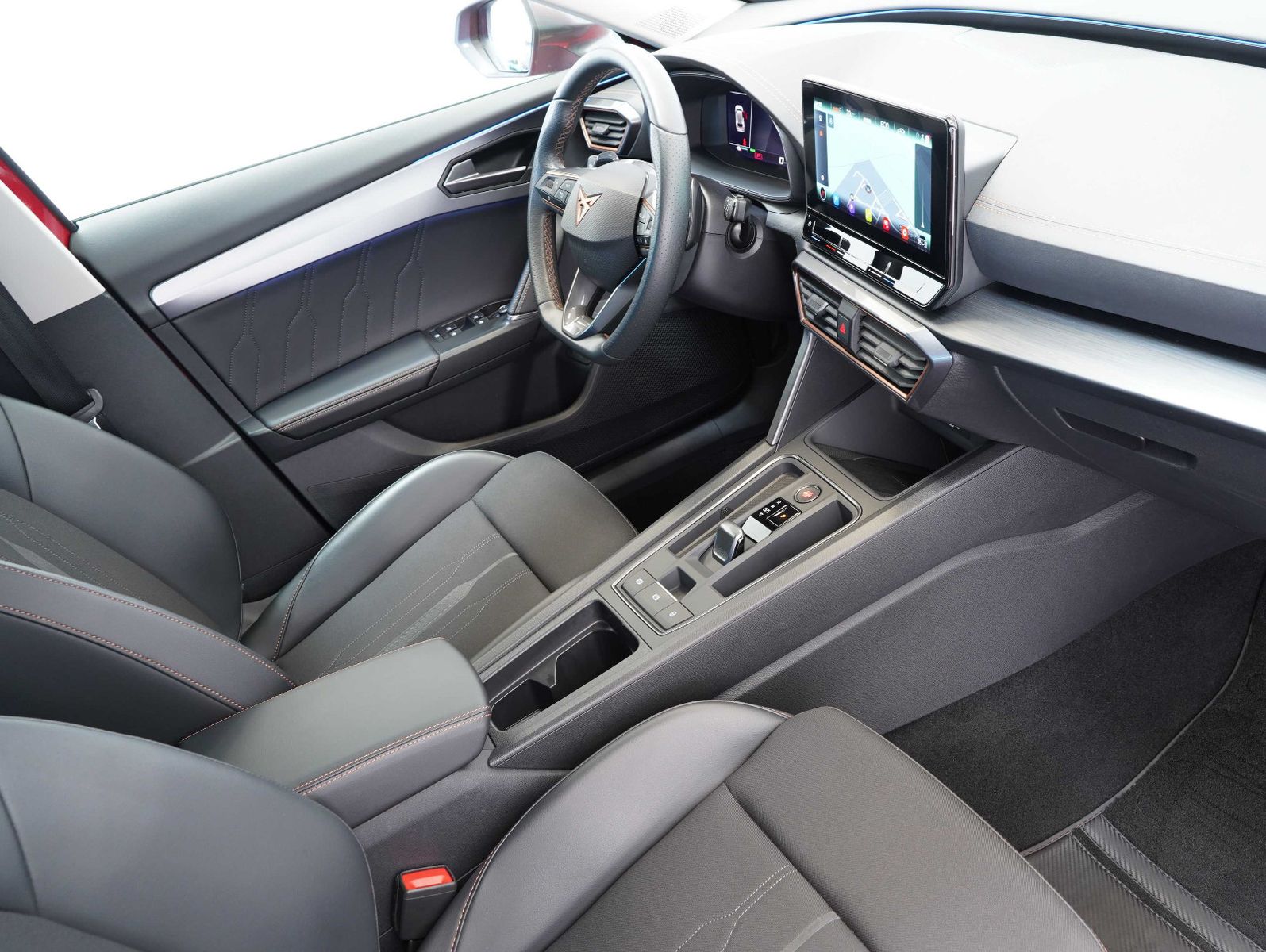 Fahrzeugabbildung CUPRA Formentor 1.4 TSI DSG e-HYBRID LED/ACC/CAM/AMBI