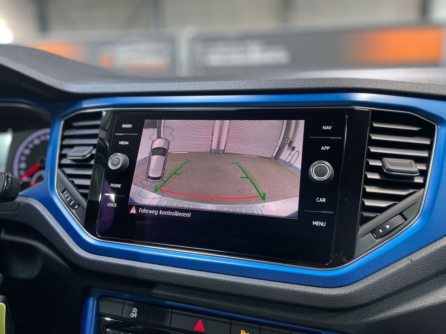 Fahrzeugabbildung Volkswagen T-Roc Style #Kamera#ACC#Spur#AHK