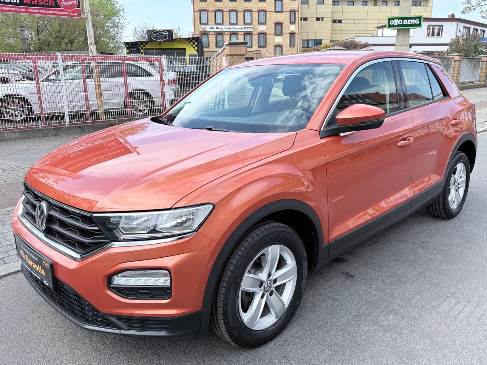 Volkswagen T-ROC 1.6 TDI +NAVI+SHZ+ACC+SPURHALTE+KLIMA+1HD+