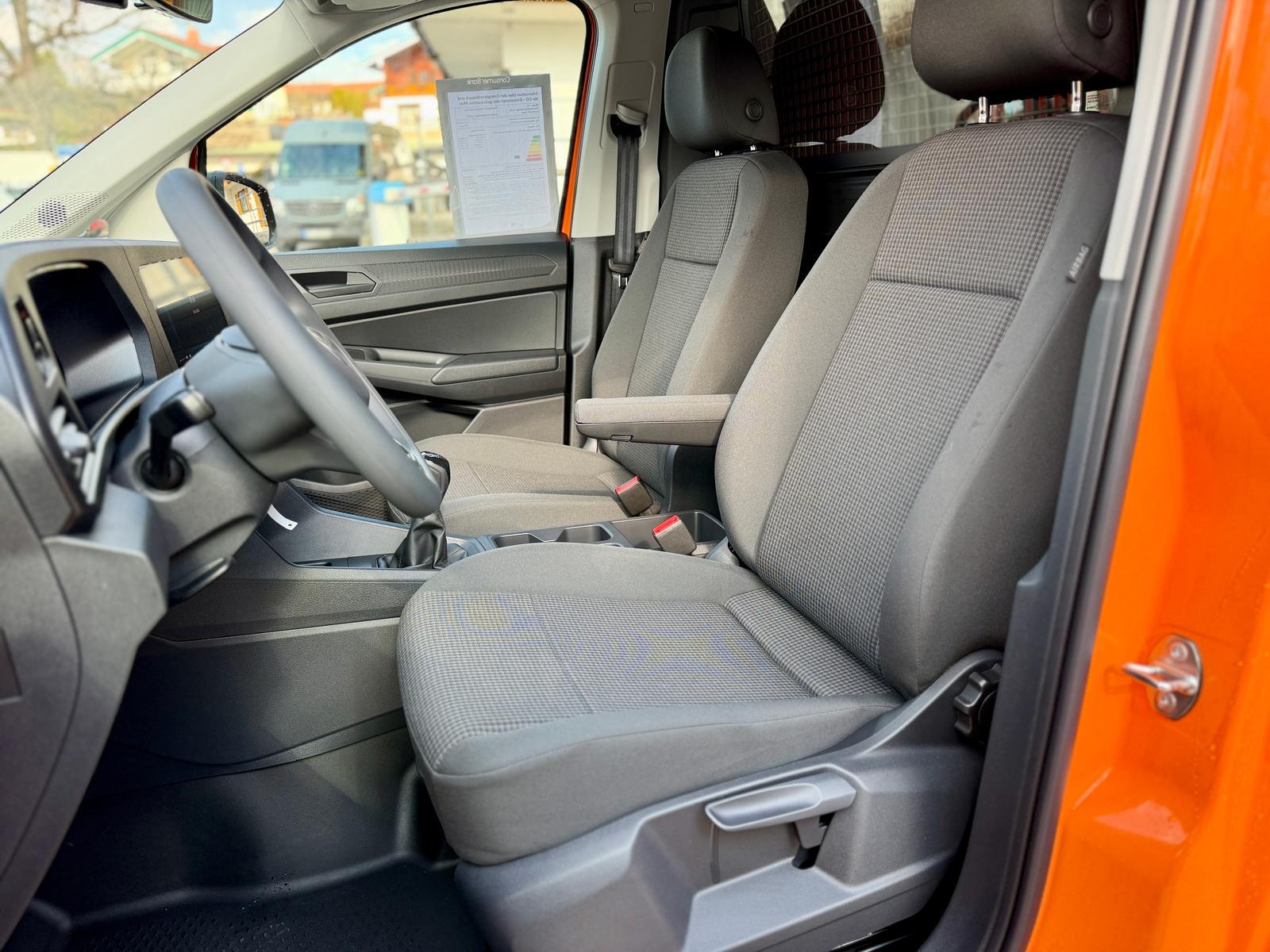Volkswagen Caddy Cargo 2.0 TDI 4Motion AHK PDC App Connect
