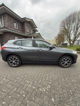 BMW X2 sDrive18i - - BMW X2 von privat