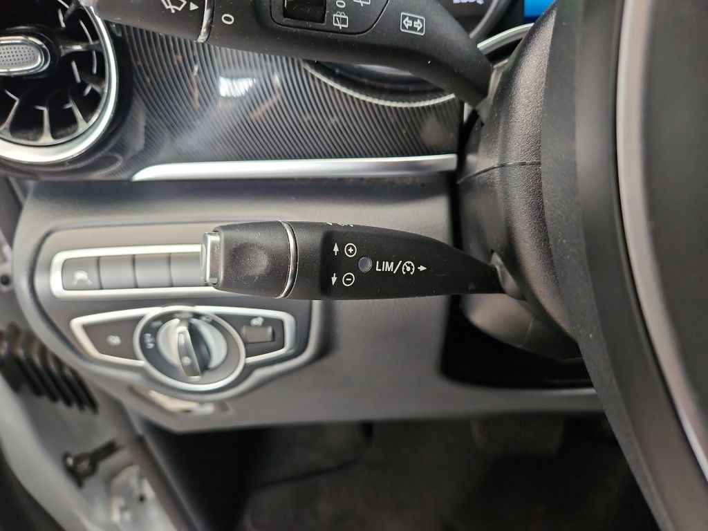 Fahrzeugabbildung Mercedes-Benz V 220 ED lang Tisch AHK Panorama LED 10''MBUX RF