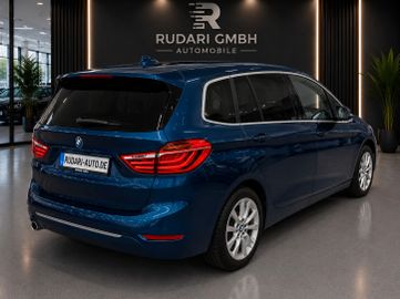 BMW 218 - 6
