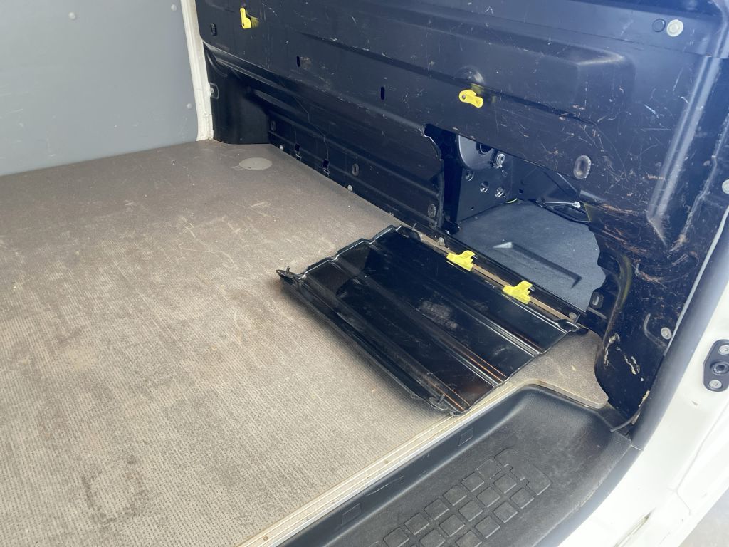 Fahrzeugabbildung Citroën Jumpy M BlueHDi 145 Club *NAVI*Rückfahrkamera*