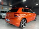 Volkswagen Polo VI Highline DSG LED Kamera Navi Carplay ACC - VW Polo Gebrauchtwagen in Hannover
