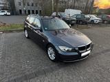 BMW 320i Touring - - BMW 320 aus 2008: Kombi, 320i