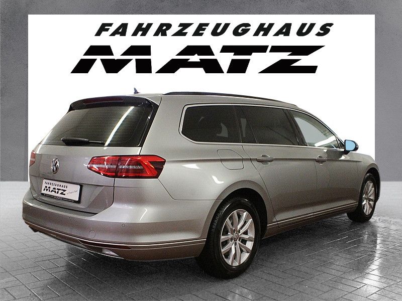 Fahrzeugabbildung Volkswagen Passat Variant 1.8 TSI DSG Comfortline Variant