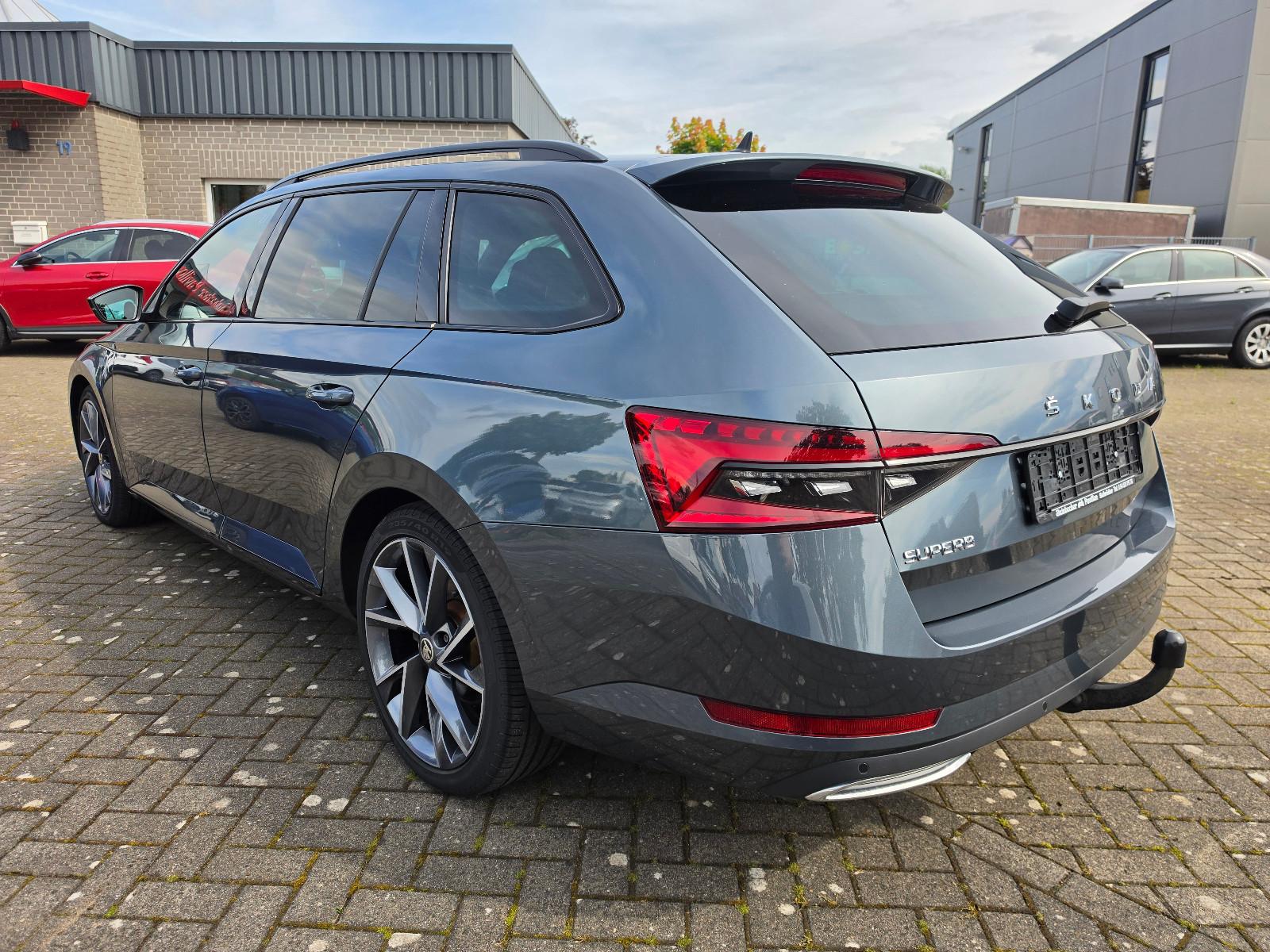 Skoda Superb Combi Sportline NAV KAM ACC SHZ VCP AHK