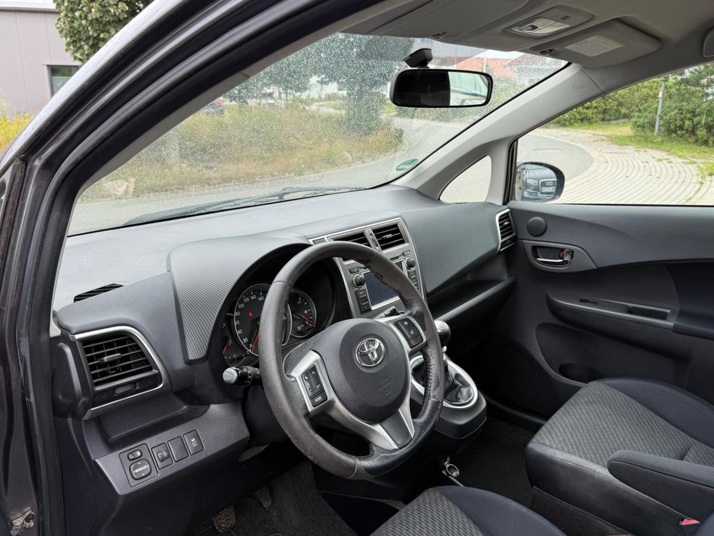 Toyota Verso-S