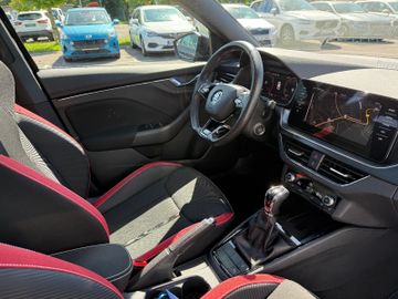 Skoda Kamiq Monte Carlo+LED+AppC+Pano+VirtualC