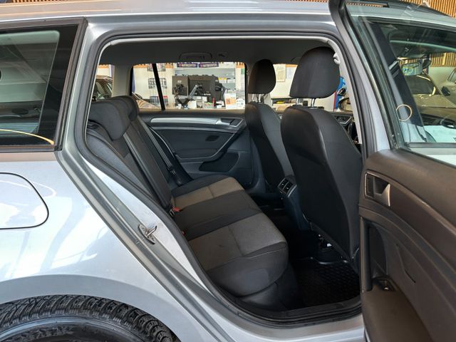 Volkswagen Golf VII Variant Trendline BMT *Navi*