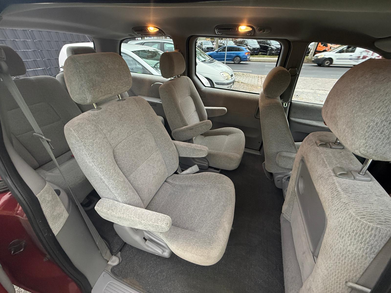 Kia Carnival 2006 — photo 27