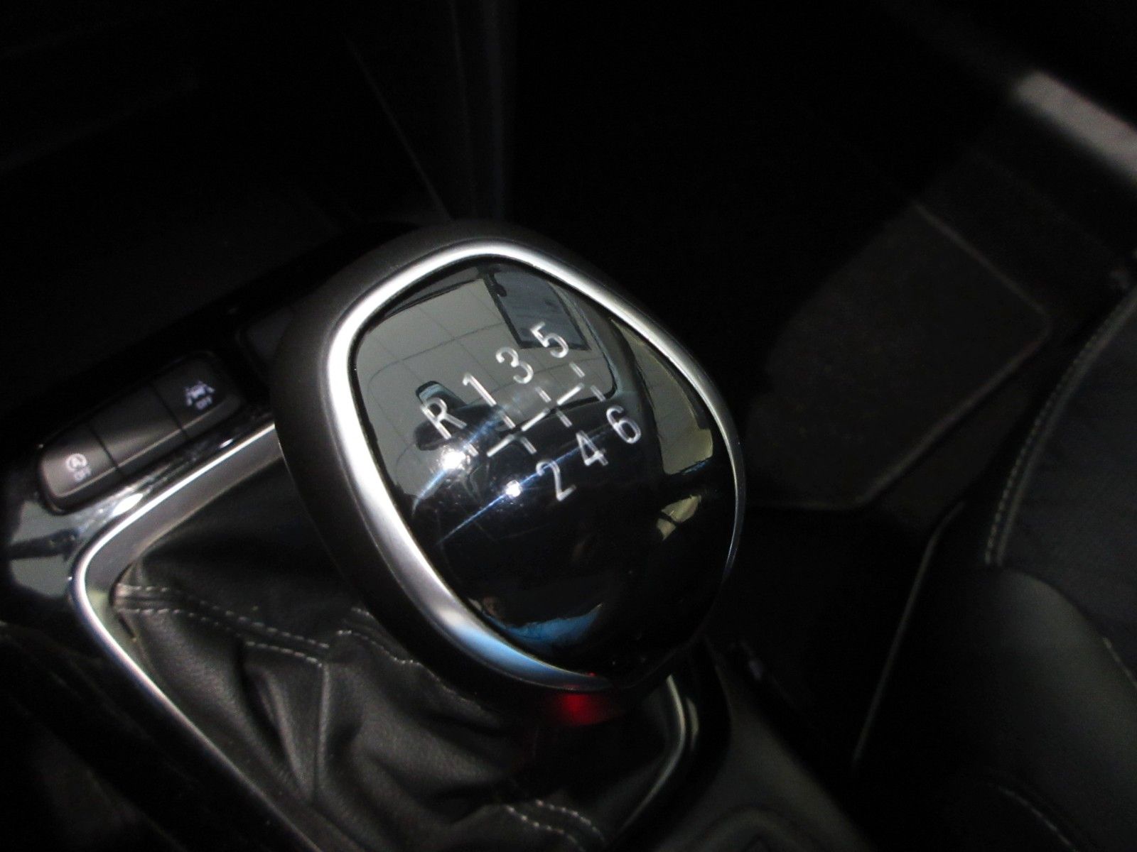 Fahrzeugabbildung Opel Corsa F Elegance 1.2T LED/NAVI/PDC/VIRTUAL/ALU