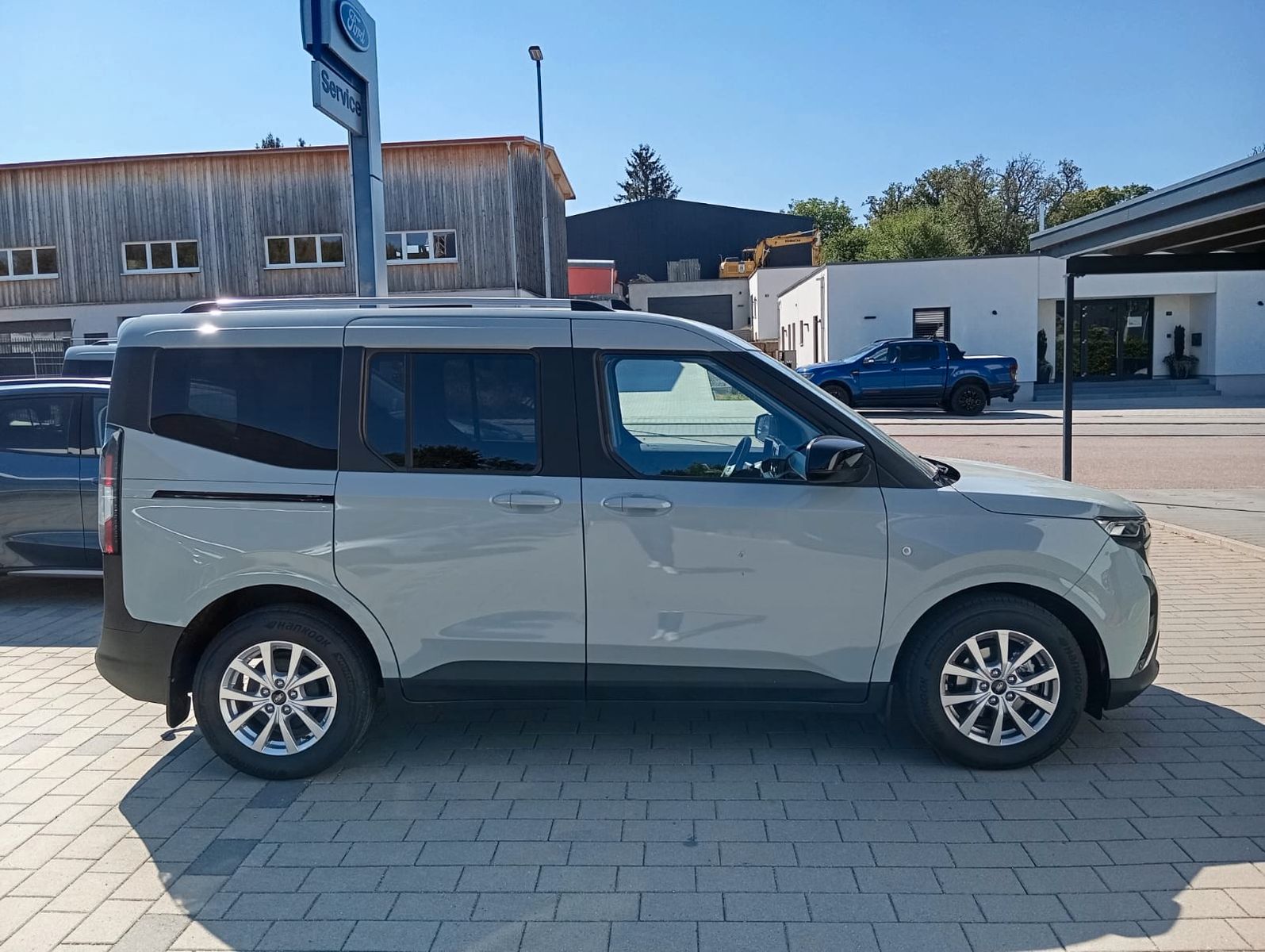 Ford Tourneo Courier Titanium*AHK*BLIS*RVC*AUTOMATIK* imagem 2