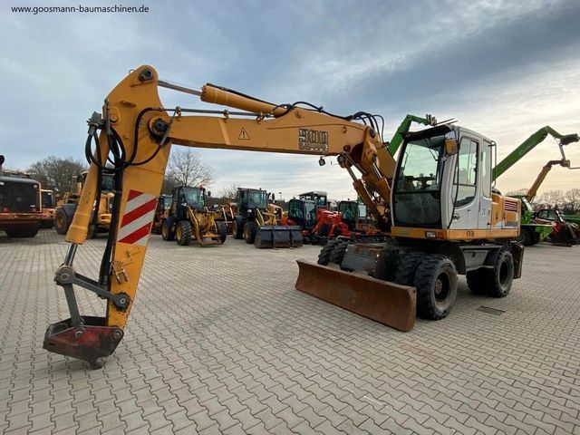 Liebherr A 900 C Litronic