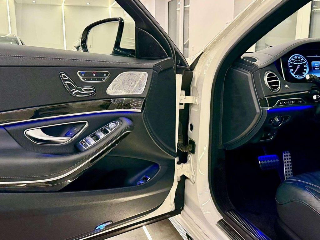 Mercedes-Benz S 500 - Bild 17