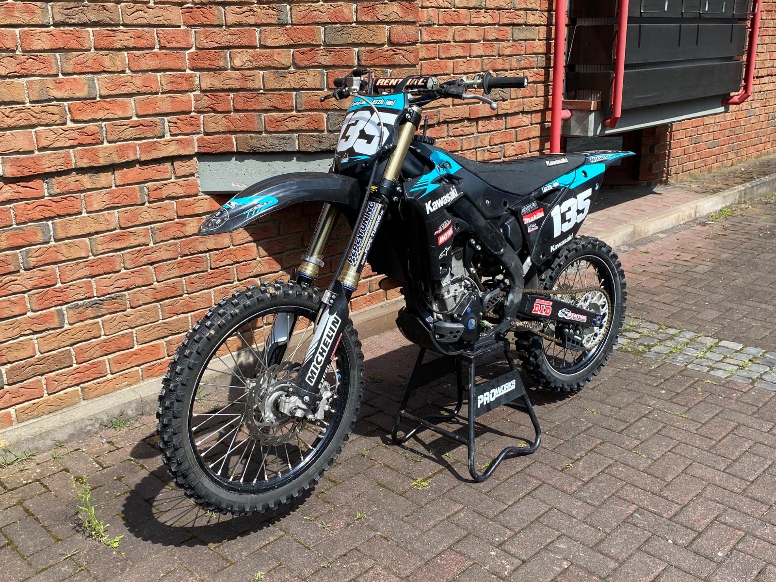 Kawasaki  2013 — engine 250 cm³, 42 HP (31kW)