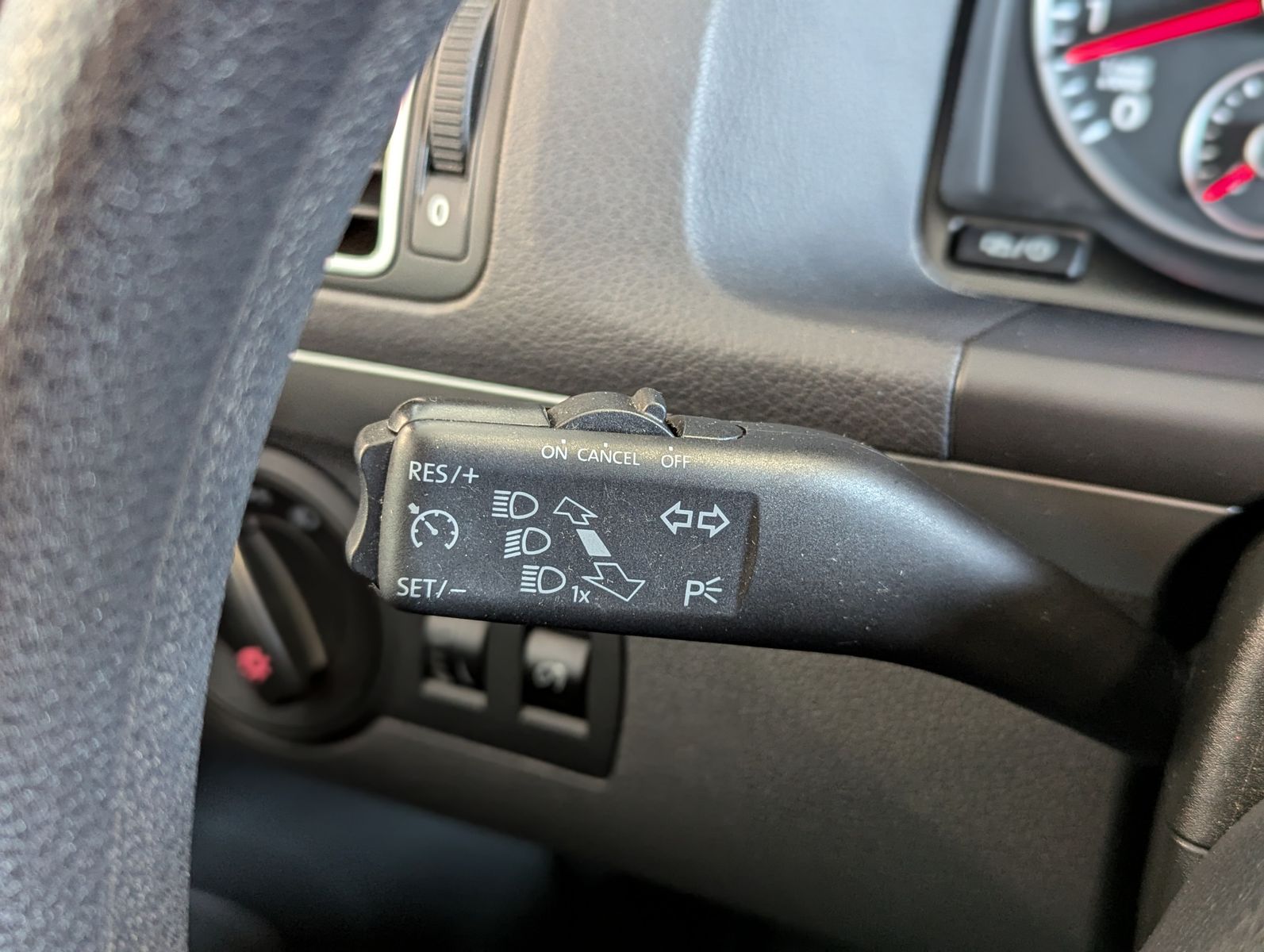 VW Touran 1.2 TSI Bi-Xen Winter-Paket Bluetooth SHZ - Image 21