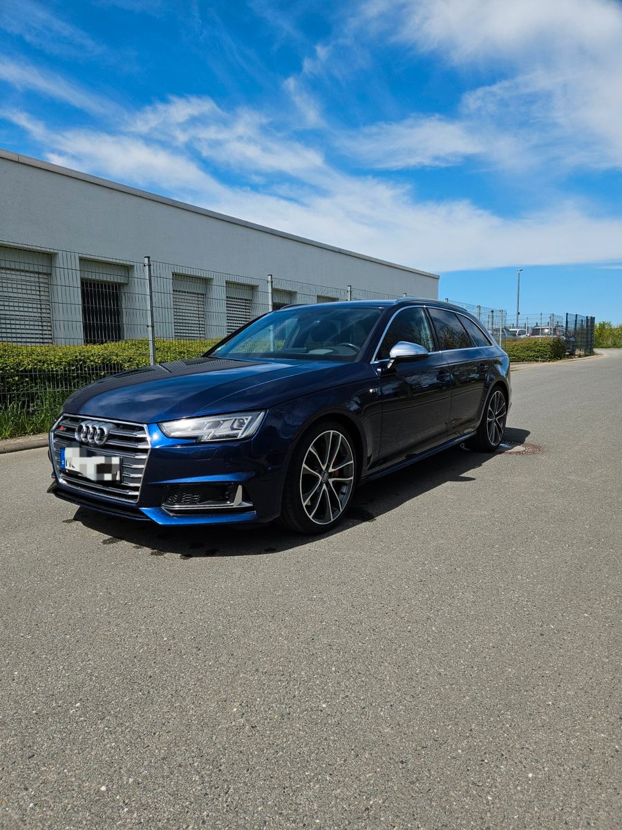 AUDI Audi S4 Avant V6 | B&amp;O 3D | Matrix | HUD | 360° 
