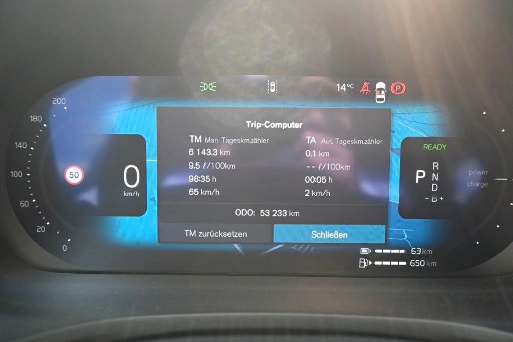 Fahrzeugabbildung Volvo V60 T6 PHEV Essential AWD*AHK*PDC*LHZG*