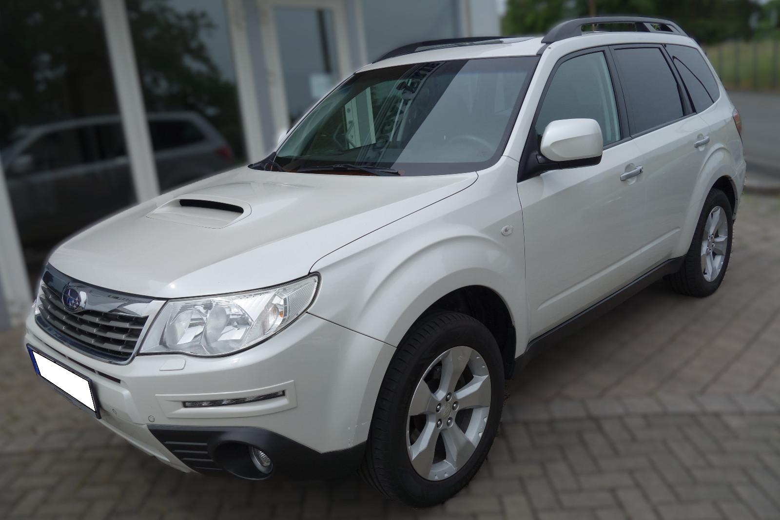 Subaru Forester Exclusive 4x4.AHK.Leder.Kamera.Navi.Xen