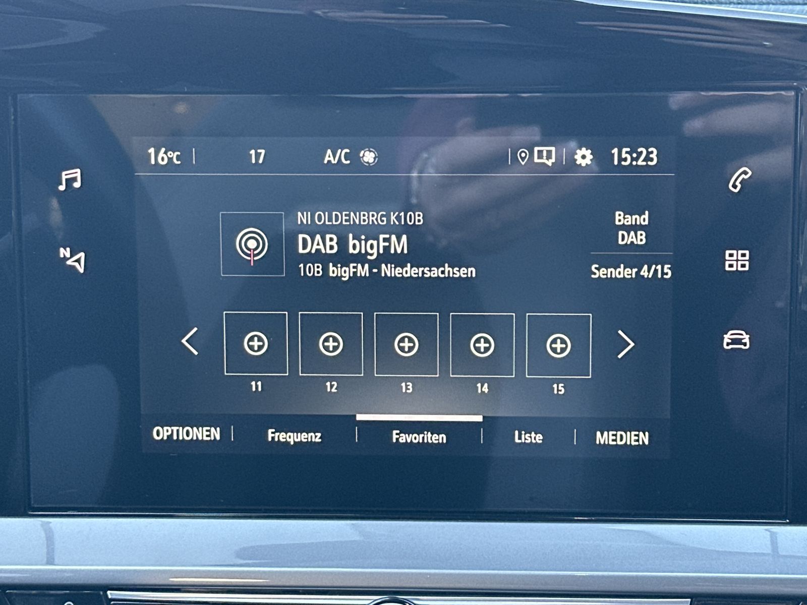 Fahrzeugabbildung Opel Mokka-e Elegance NAV+LED+ACC+KAM+SHZ+VCOCK+TOTW