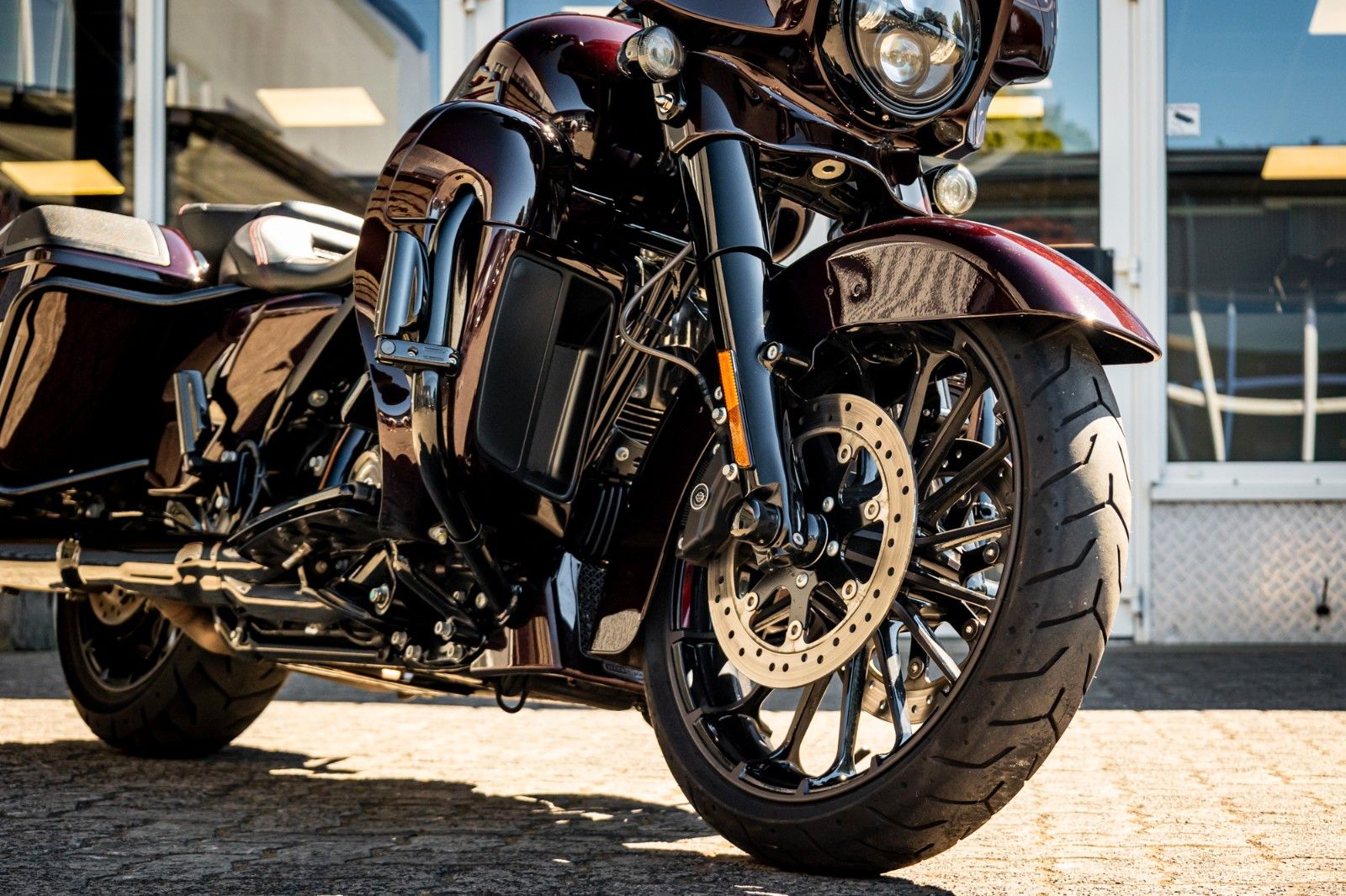 Fahrzeugabbildung Harley-Davidson CVO STREET GLIDE 117 FLHXSE