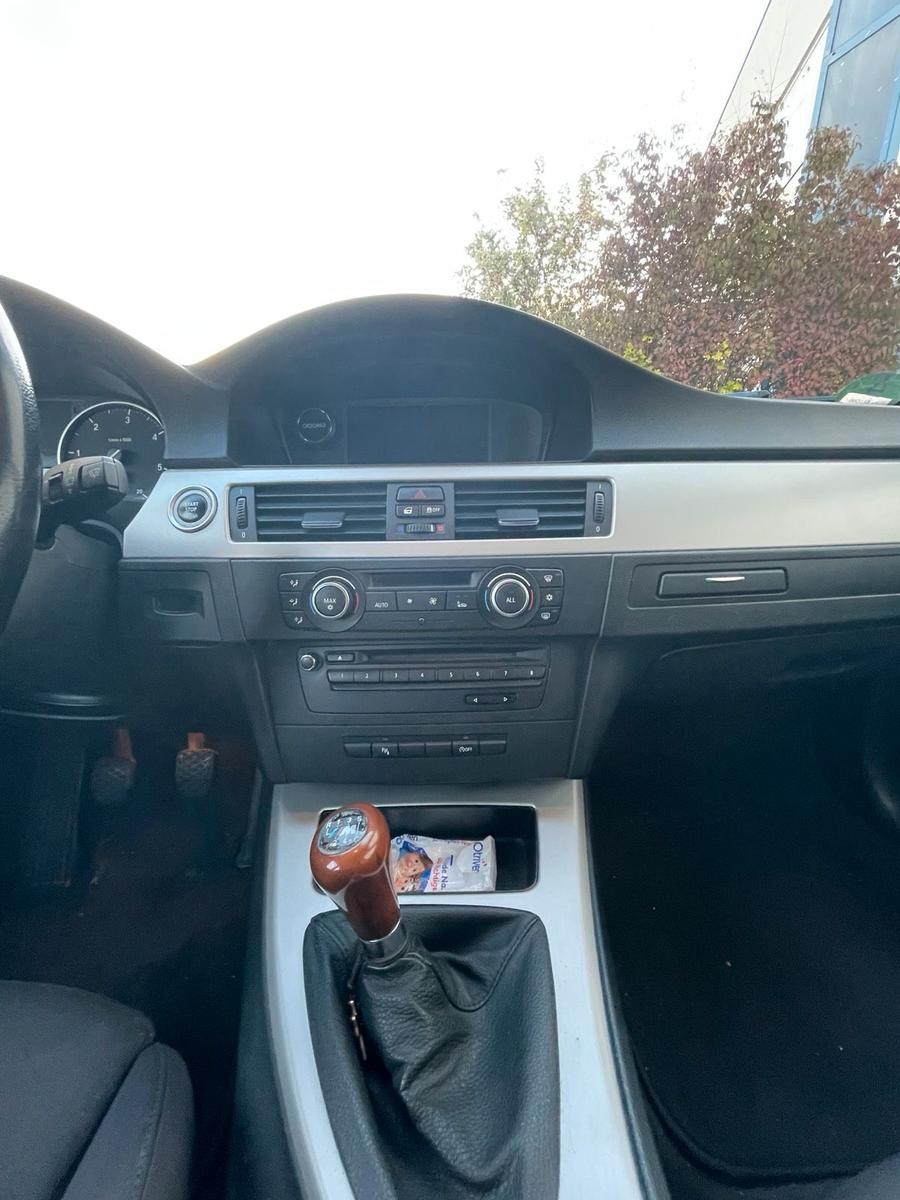 BMW 114 2011 — photo 11