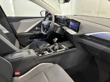 Fotografie 5 des Opel Astra 1.2 Turbo Enjoy Komfort + Tech Paket