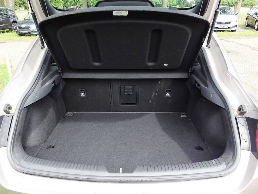 Fahrzeugabbildung Hyundai i30  Fastback  1,4 T-GDI