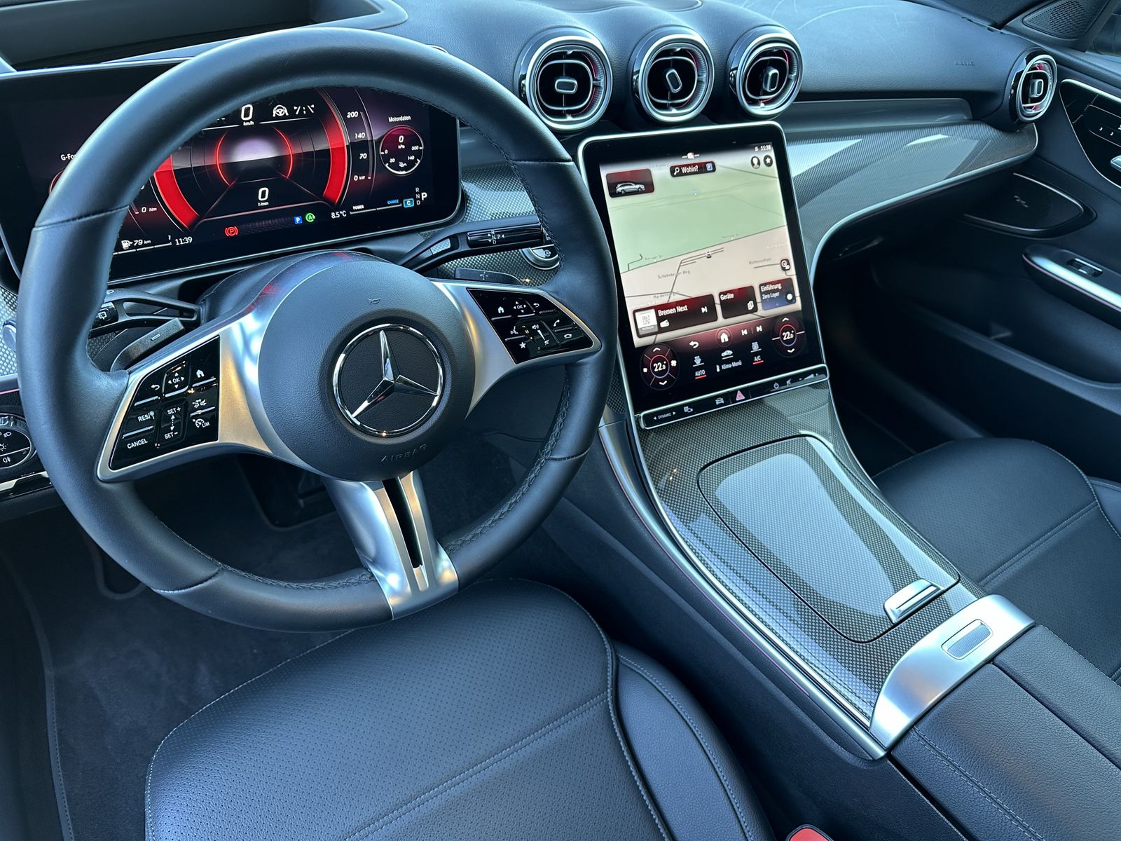 Fahrzeugabbildung Mercedes-Benz C 300d T Avantgarde NAV+LED+PANO+KAM+VC+HUD+19ZO