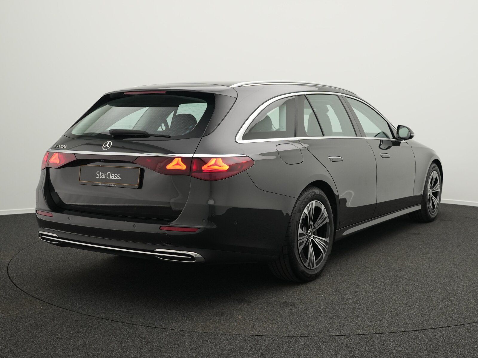 Mercedes-Benz E 220 d T Avantgarde LED+Kamera+AHK+Apple imagem 3
