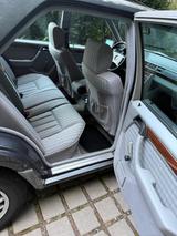 Mercedes-Benz E 200 E 200 - gebrauchte Mercedes-Benz E 200 aus dem Jahr 1990