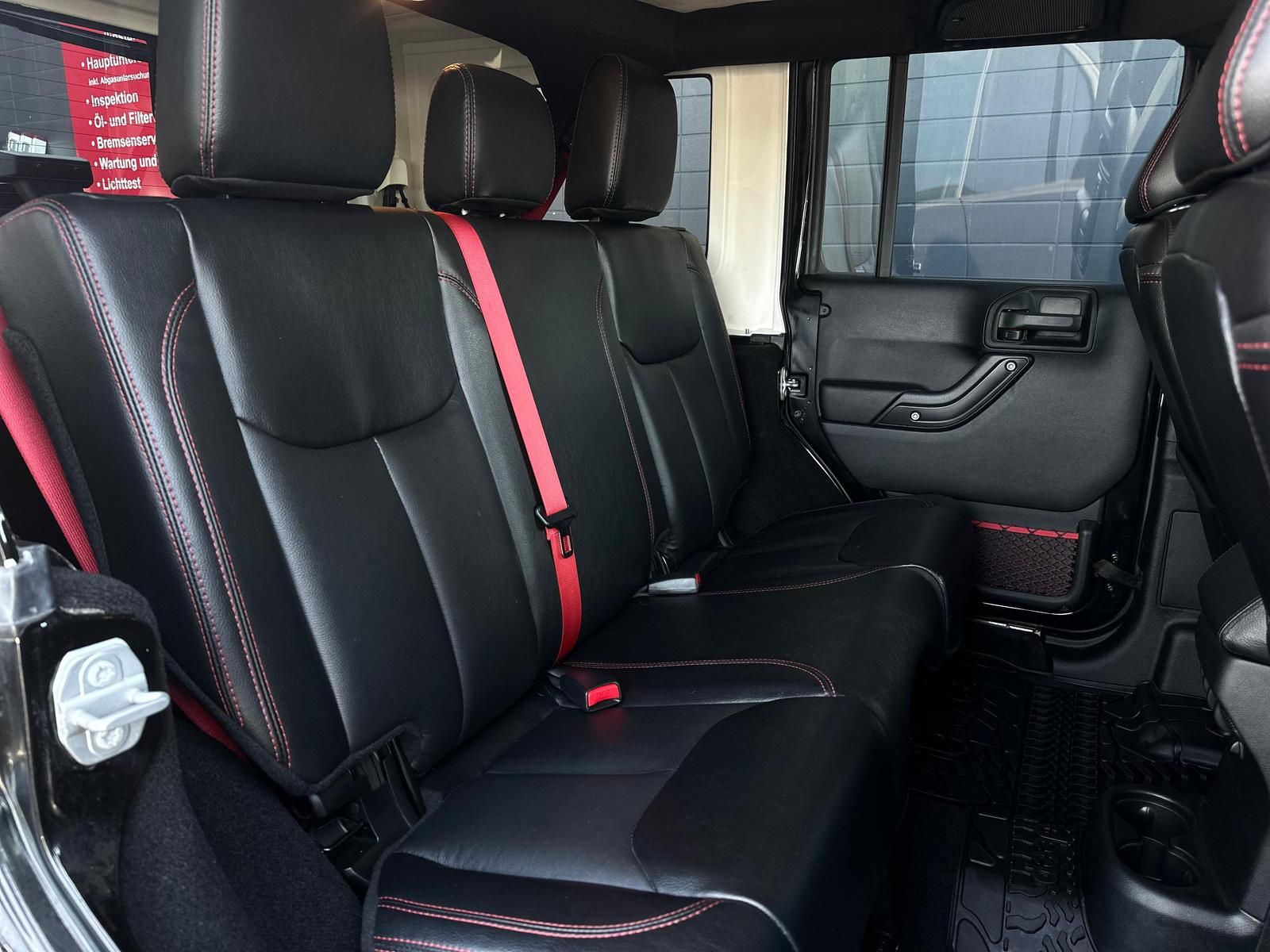 JEEP Wrangler 3.6 JK UNLIMITED RUBICON RECON CARPLAY - Image 16