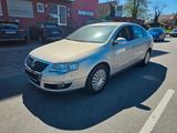 Volkswagen Passat Lim. Comfortline - gebrauchte Volkswagen Passat aus dem Jahr 2010