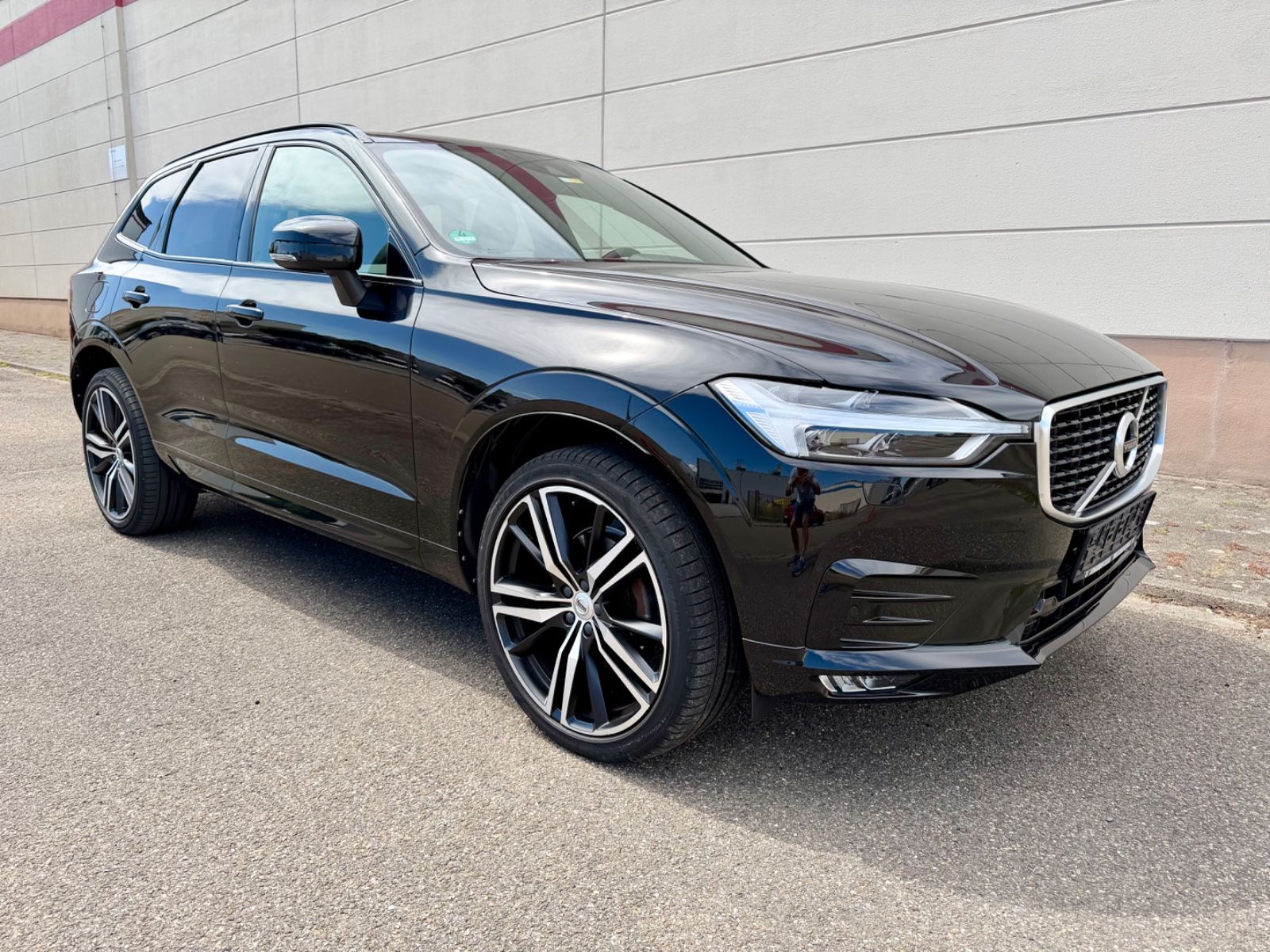 Volvo XC60 D4 R-Design Aut. - STANDHZ. RADAR DAB 21 foto 2