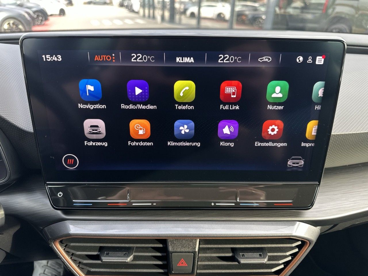 Fahrzeugabbildung CUPRA Leon Sportstourer VZ 2.0 TSI 4Drive - mit KI generiert/bearbeitet